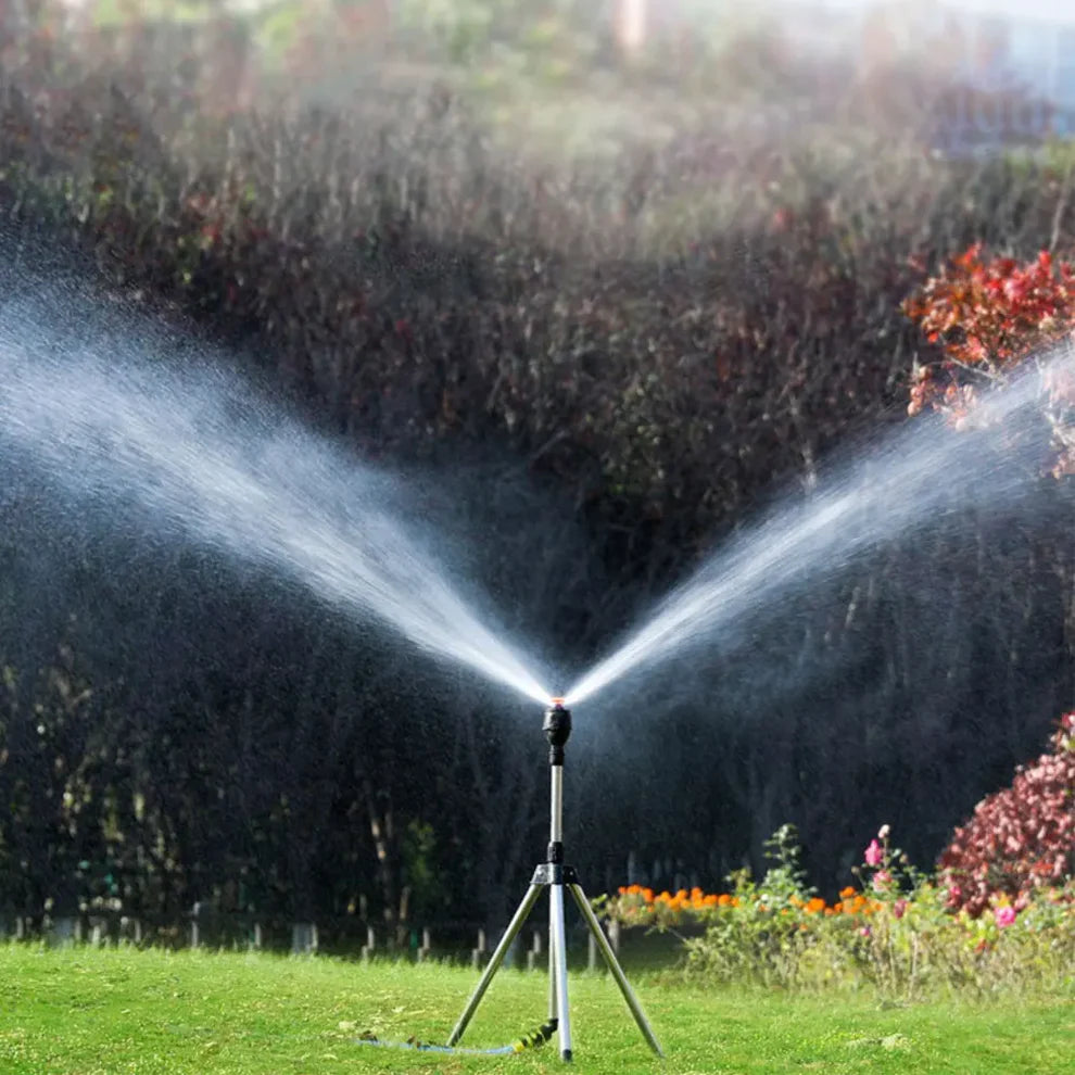 Rotierender Gartensprinkler mit Stativ