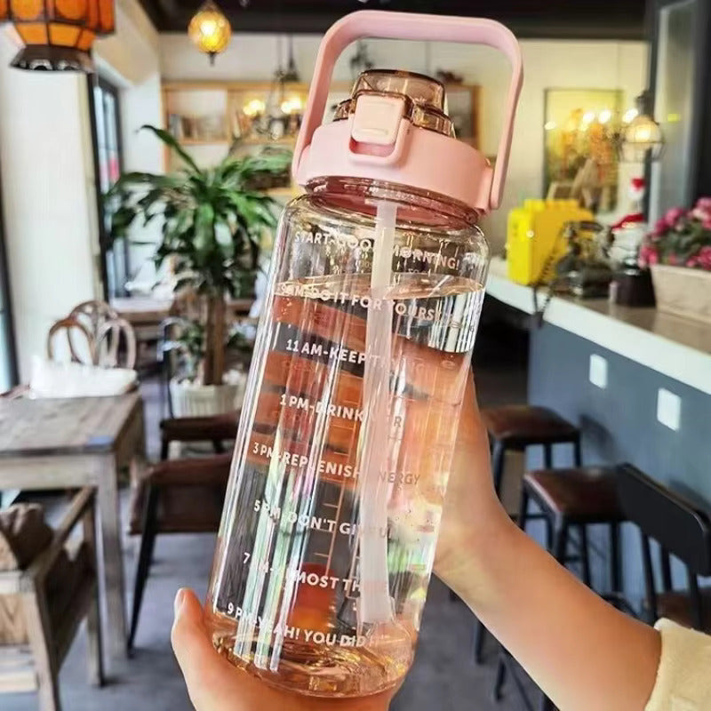 Tragbare 2-Liter-Wasserflasche mit Strohhalm und Zeitanzeige